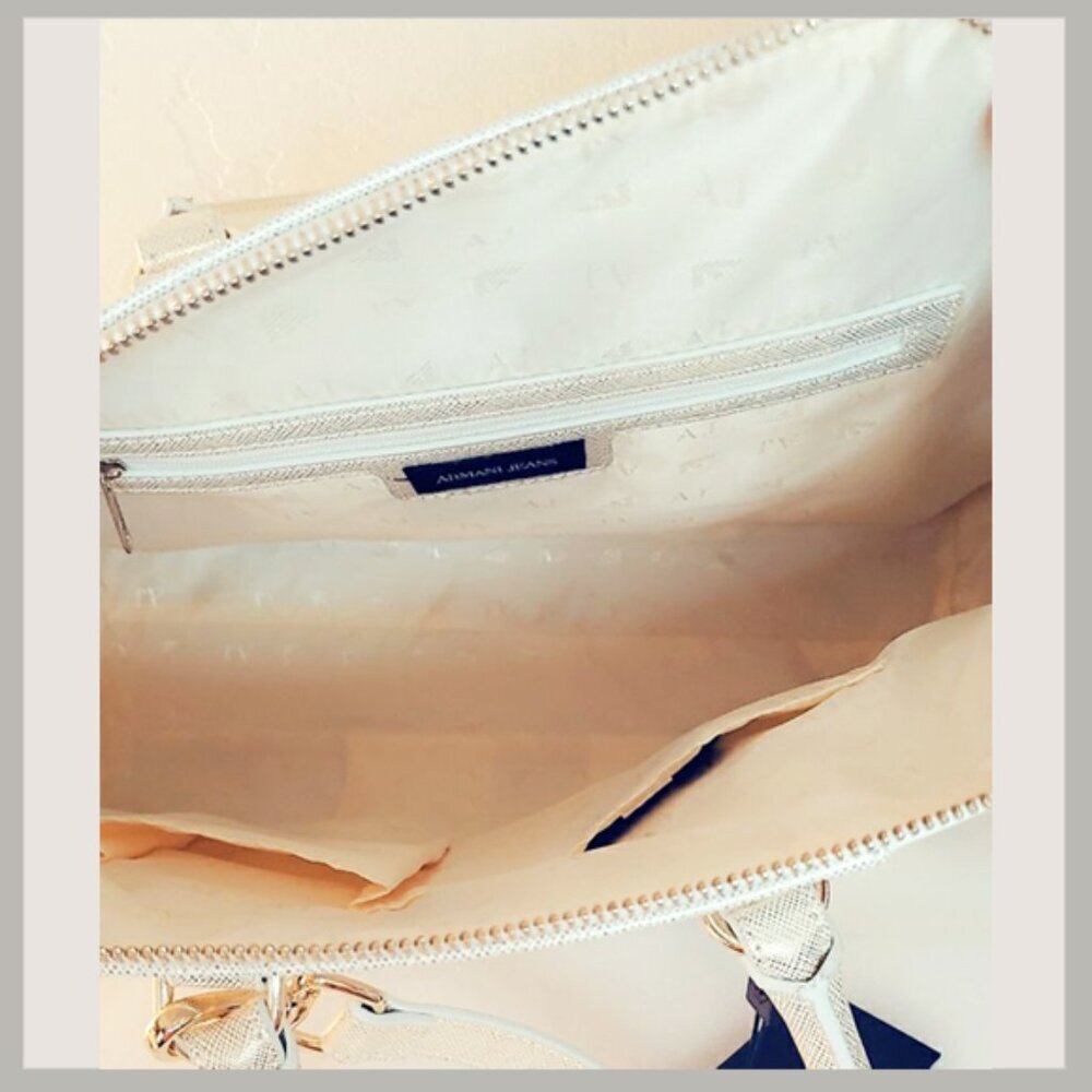 Armani Jeans Gold Tone Purse, Brand new, never used, Tags & Dust Bag - Picture 5 of 14